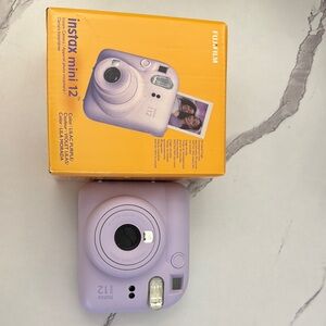 Fujifilm Instax Mini 12 in Soft Purple